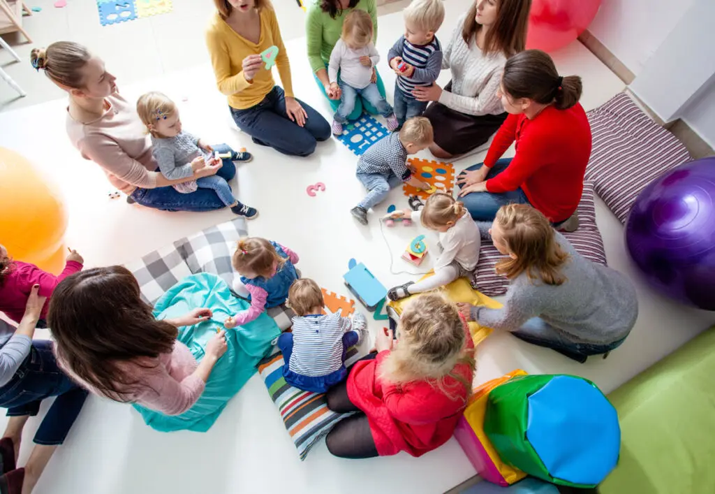 Mothers and preschool children at a playgroup